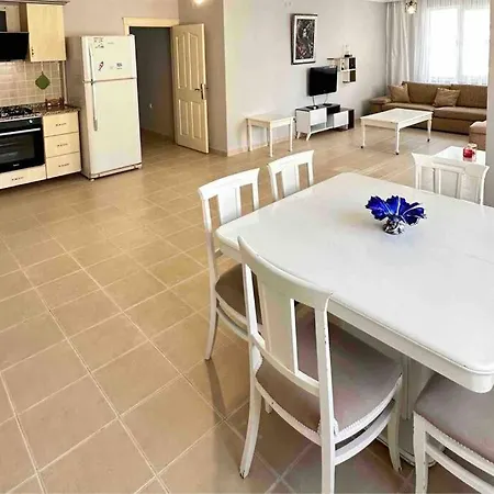 Apartman Merkezi Konum Denize Sifir 2+1 Ferah Tatil Eviniz Alanya