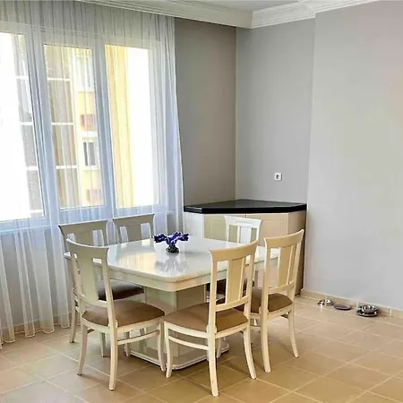 Apartman Merkezi Konum Denize Sifir 2+1 Ferah Tatil Eviniz Alanya